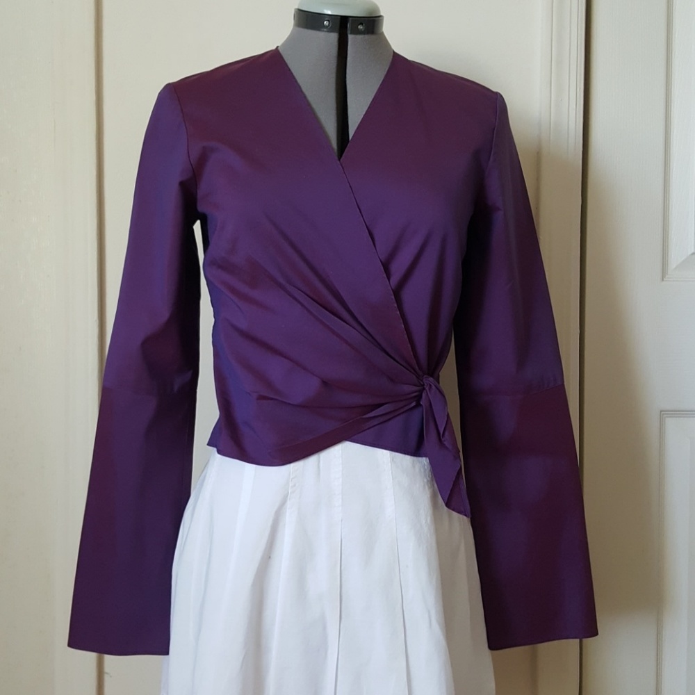 Banana Republic Unicorn Purple Wrap top.  Sz M
